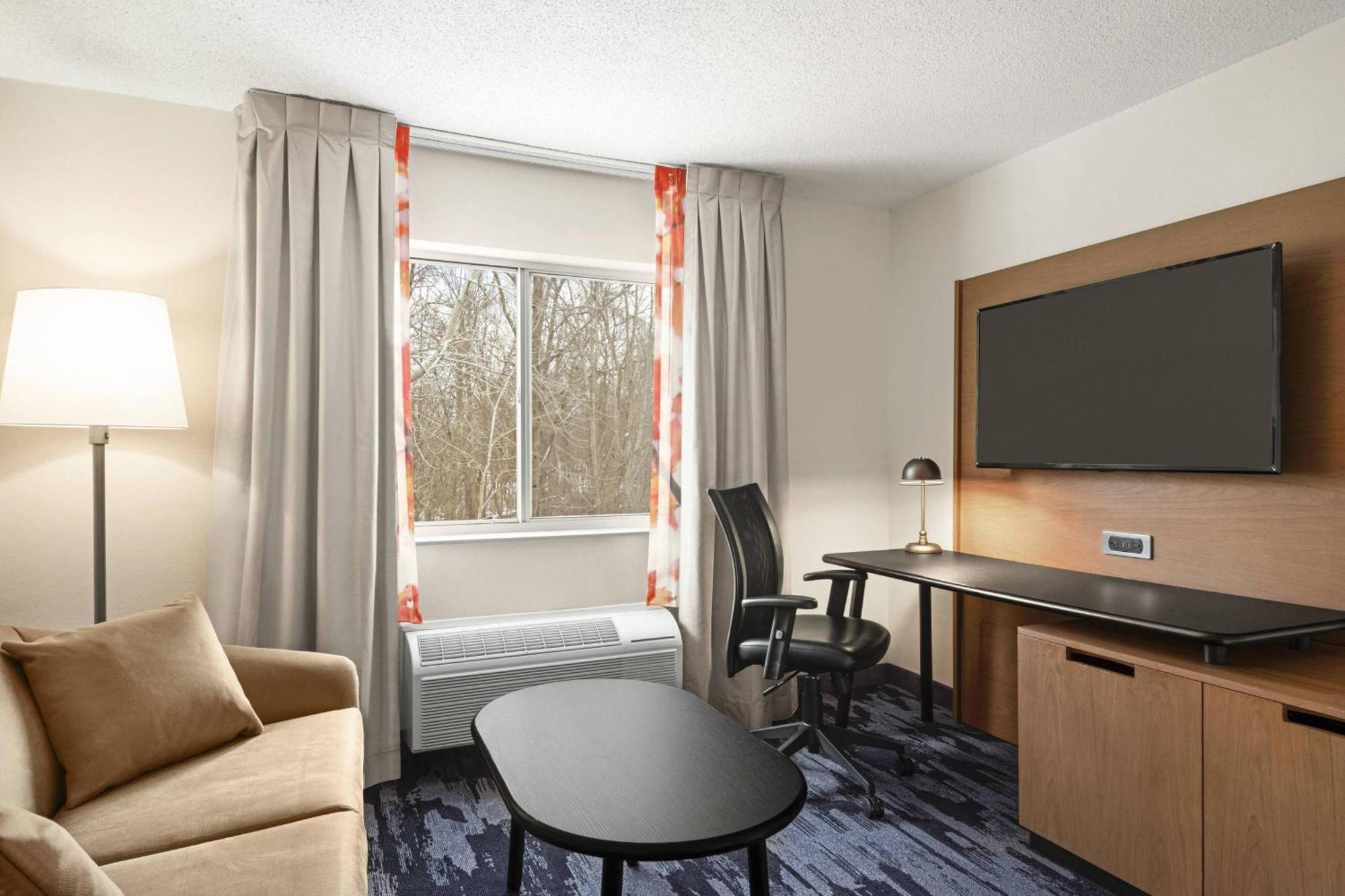 Fairfield Inn By Marriott Warren Niles Exterior photo