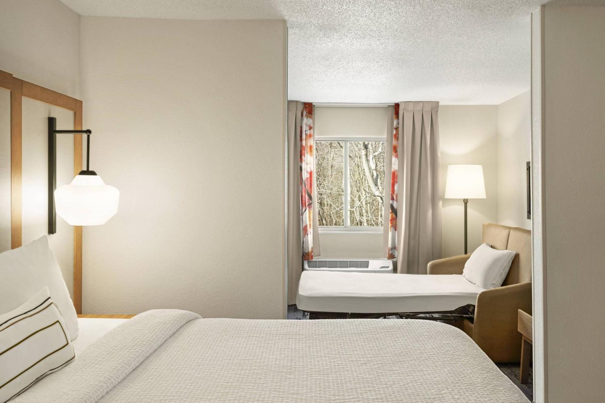 Fairfield Inn By Marriott Warren Niles Exterior photo