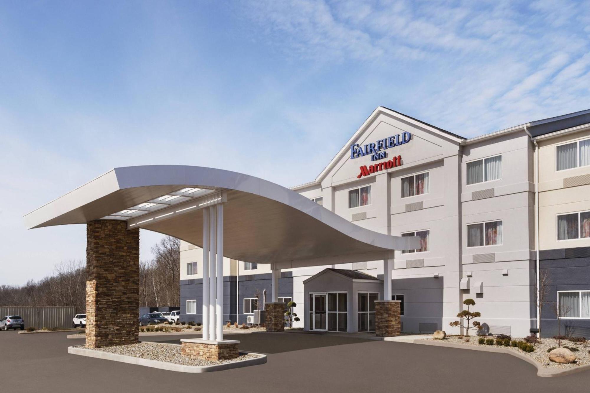 Fairfield Inn By Marriott Warren Niles Exterior photo