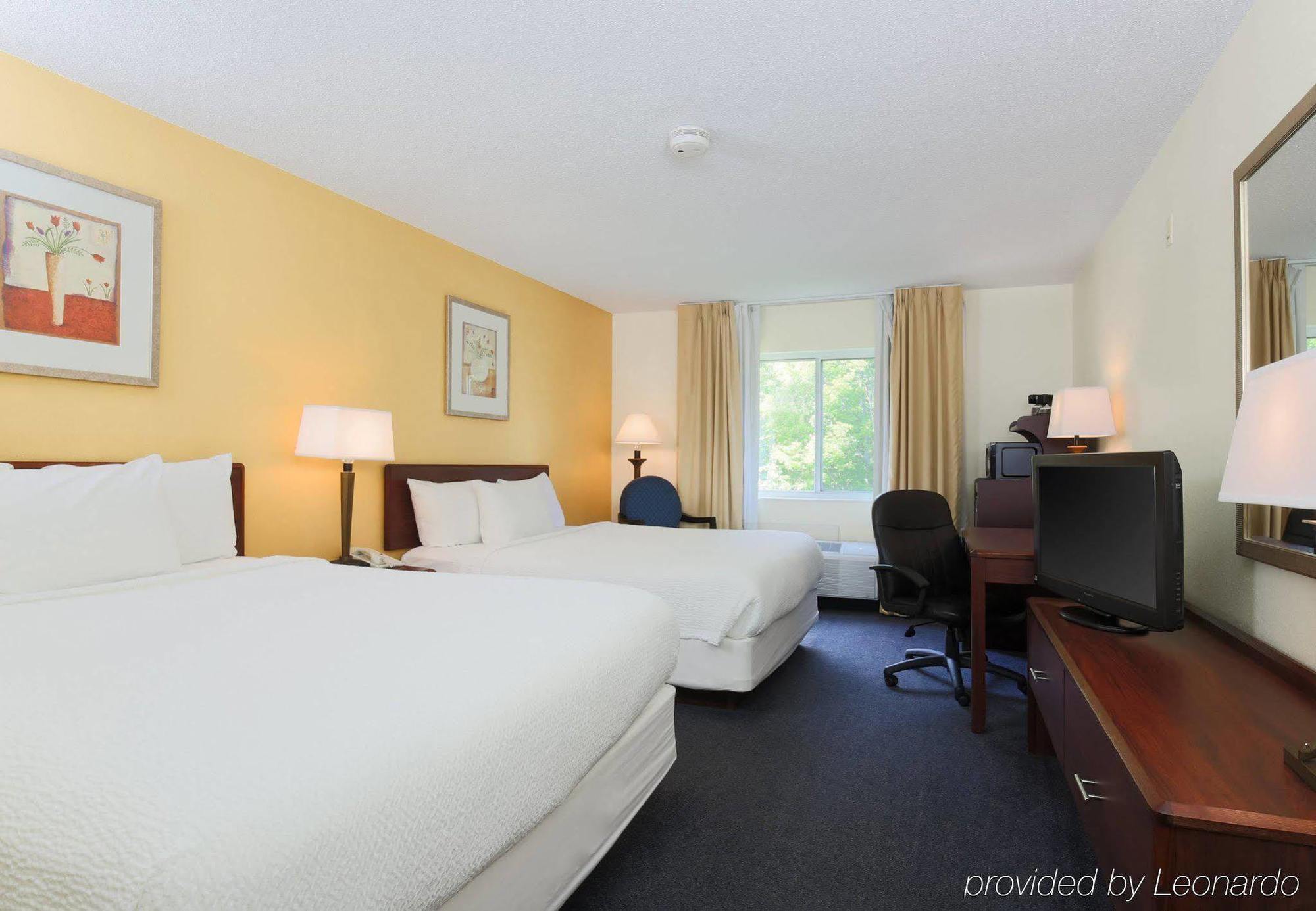 Fairfield Inn By Marriott Warren Niles Exterior photo