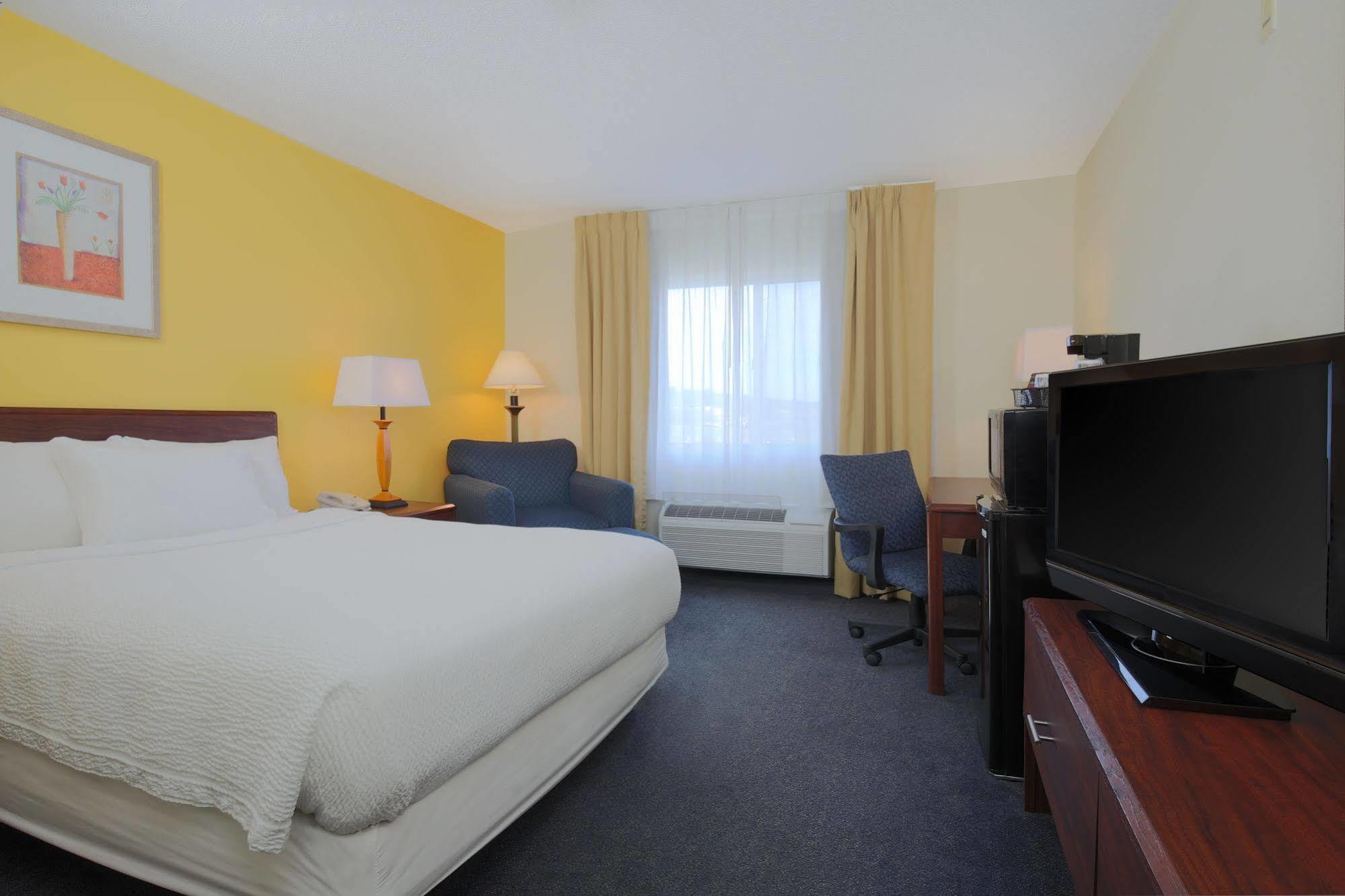 Fairfield Inn By Marriott Warren Niles Exterior photo